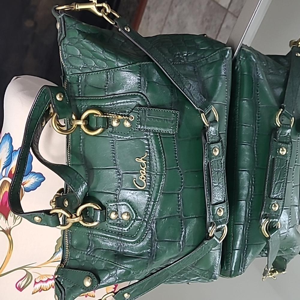 *Gorgeous*Rare*COACH*Leather*Handbag* With Shoulder Strap*Make An Offer*